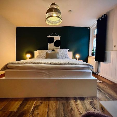 # One Apartment'S / Parkplatz / Schlossplatz Coburg Esterno foto