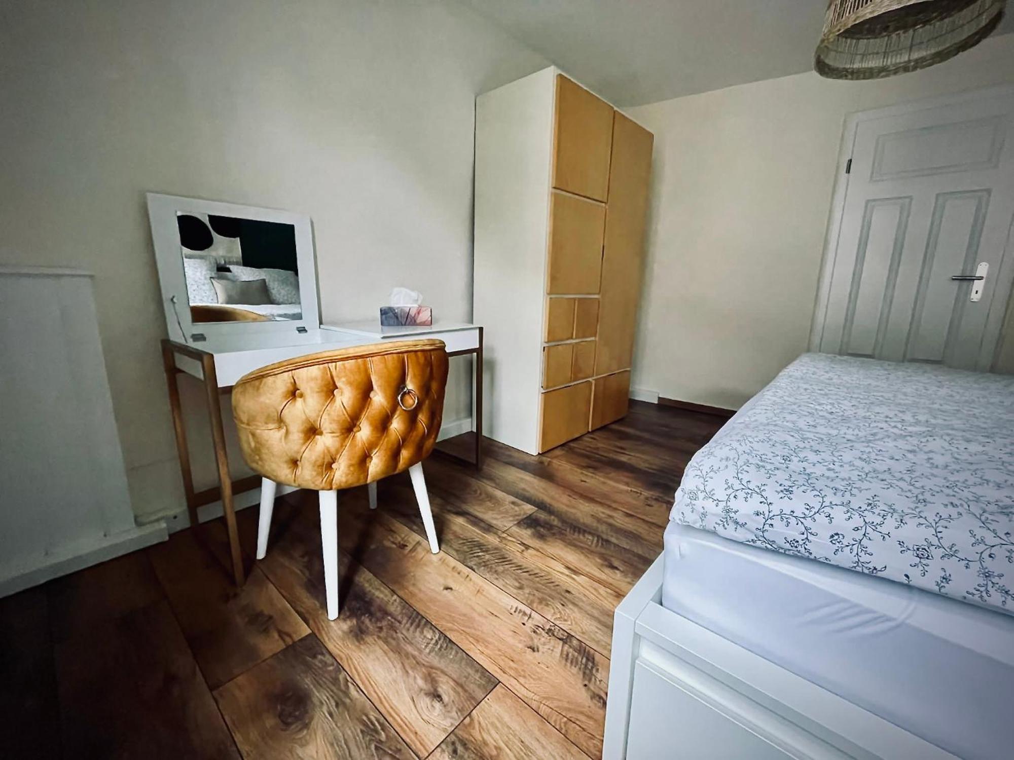 # One Apartment'S / Parkplatz / Schlossplatz Coburg Esterno foto