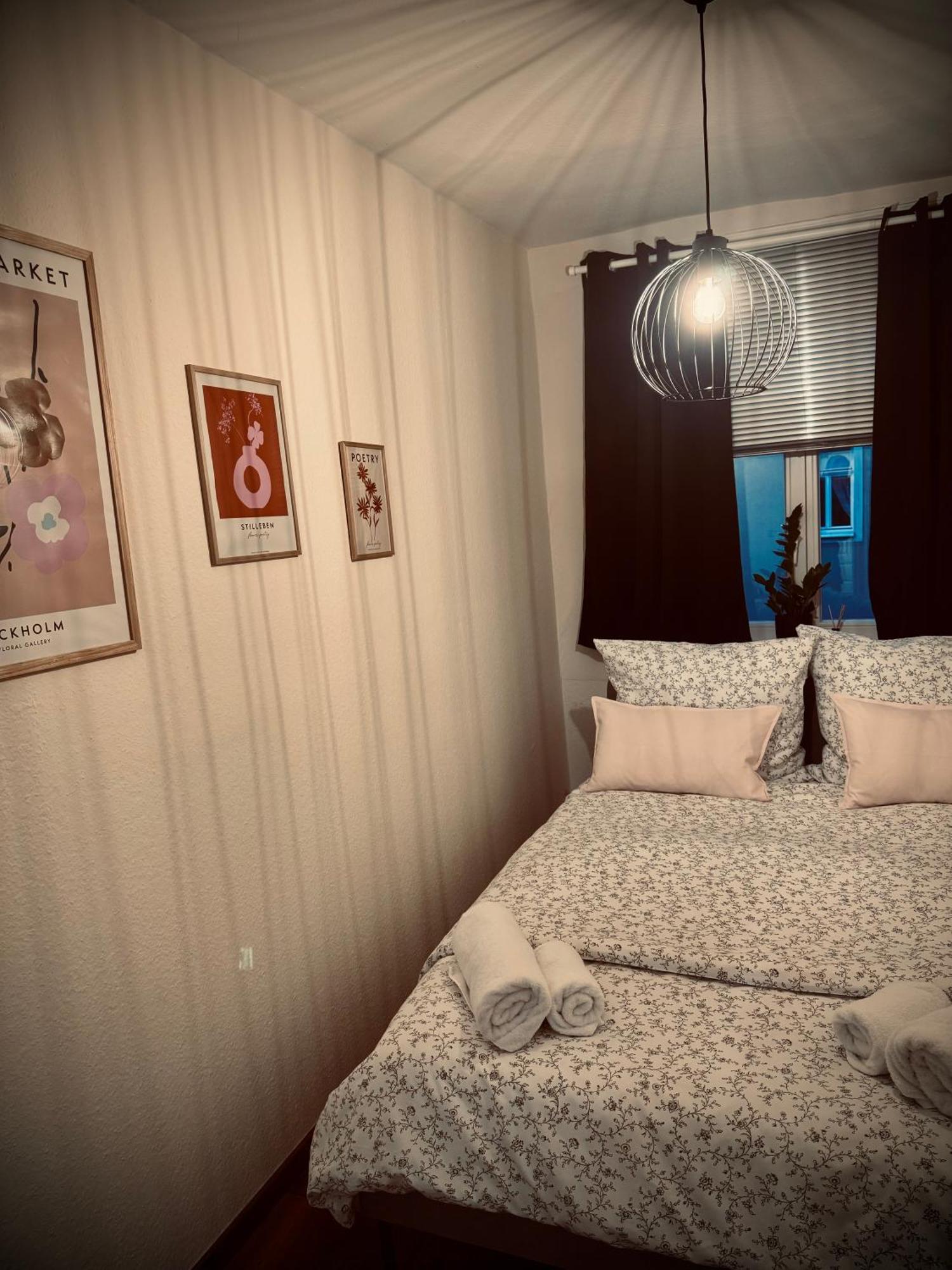 # One Apartment'S / Parkplatz / Schlossplatz Coburg Esterno foto